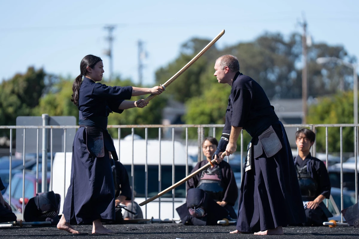 Two students demonstrating kata